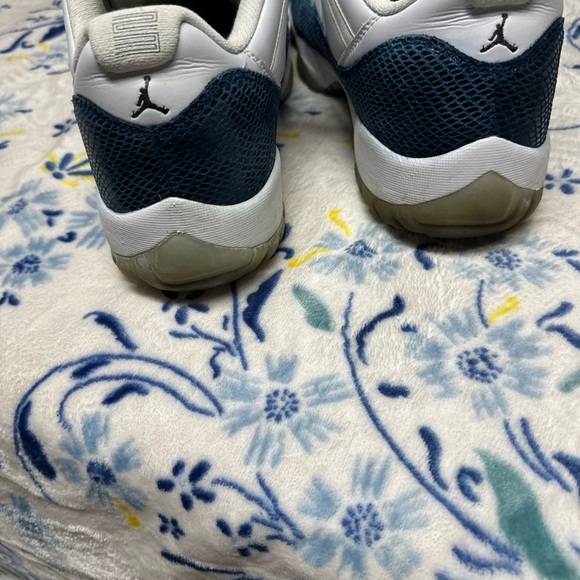 Jordan retro 11 low size 14 blue snakeskin used no box authentic - Picture 2 of 8